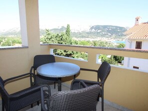Outdoor dining - Wohnung in Baška mit Eigenem Balkon by Interhome (Krk/Baška)