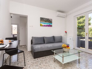Living area - Appartement in Baška mit Eigenem Balkon by Interhome (Krk/Baška)