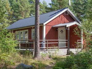 Exterior - "Skogsmullehaus" mit Terrasse by Interhome (Loftahammar)