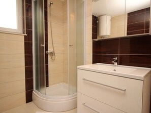 Towels - Appartement in Baška mit Eigener Terrasse by Interhome (Krk/Baška)