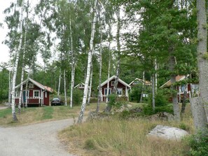 Exterior - Holzhaus mit überdachter Terrasse by Interhome (Bräkne-Hoby)