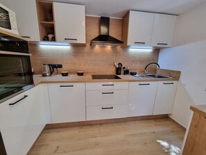 Fridge, microwave, oven, dishwasher - "Bruno" mit Blick auf das Wasser by Interhome (Crikvenica)