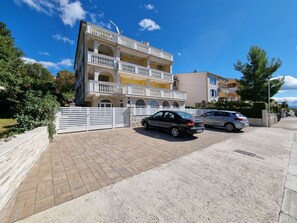 Exterior - Wohnung in Crikvenica mit privatem Parkplatz by Interhome (Crikvenica)