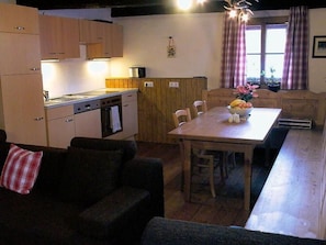 Interior - Erdgeschosswohnung in 320 Jahre altem Haus by Interhome (Mariapfarr)
