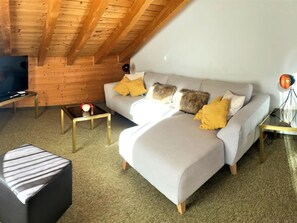 TV - La Stüerta by Interhome (Pontresina)