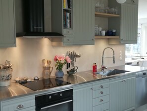 Fridge, microwave, oven, dishwasher - Villa Kungsstrand in Trosa by Interhome (Trosa)