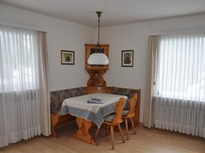 Dineren