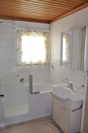 Bathroom - Chesa Stail'Alva 2 by Interhome (Pontresina)