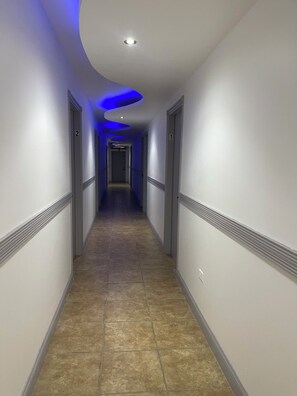 Hallway - Estudios 303  (San Juan)