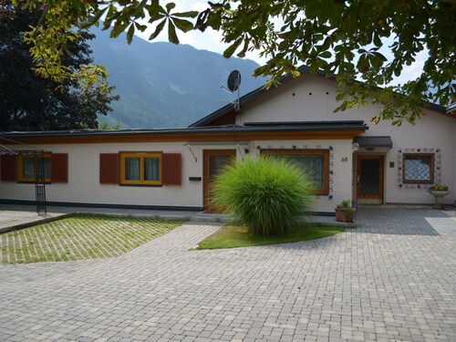 Geräumige Ferienwohnung mit zwei Schlafzimmern by Interhome