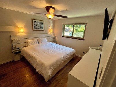 Cozy 4BR home near SeaTac airport, parks, beaches & bike path