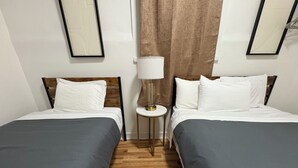 1 dormitorio, tabla de planchar con plancha, cuna de viaje y wifi gratis