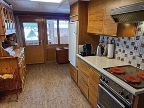 Fridge, oven, dishwasher, cookware/dishes/utensils - Chalet Hasliblick Brienzwiler by Interhome (Brienzwiler)