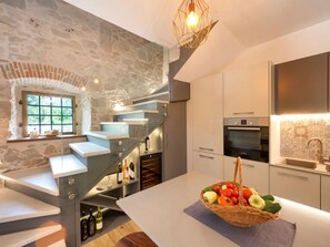 Fridge, microwave, oven, dishwasher - Villa Casa Lori by Interhome (Poreč/Nova Vas)