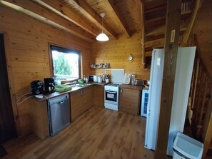 Fridge, microwave, dishwasher, cookware/dishes/utensils - "Eagle Cottage II" unbeschwerter Urlaub by Interhome (Swinoujscie)