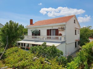 Exterior - Apartment Bijelic - mit Balkon, 480 m vom Meer by Interhome (Polje)