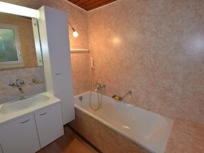 Towels - Apartment Böbs by Interhome (Lauterbrunnen)