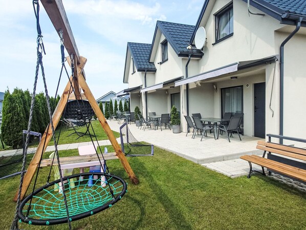 Outdoor dining - Haus 1 in Sarbinowo by Interhome (Sarbinowo)