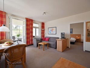 TV - Villa Celia Sellin by Interhome (Ostseebad Sellin)