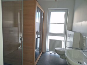 Bathroom - G28 Eingezäuntes Ferienhaus mit Infrarotkabine by Interhome (Burhave)