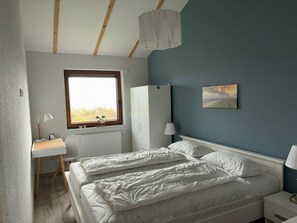 Internet - G9 eingezäuntes Haus in Randlage mit Weitblick by Interhome (Burhave)