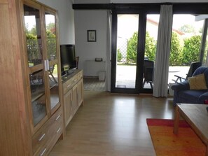 TV - E15 Freistehendes Haus am Eckwarderhörner Deich by Interhome (Burhave)