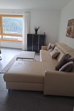 Living area - Chasa Azura by Interhome (Scuol)