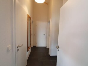 Interior - N4 Haus in Nordseenähe mit Terrasse und Garten by Interhome (Burhave)