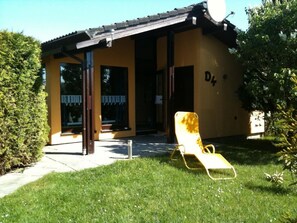 Exterior - D4 Haus in Eckwarderhörne mit Terrasse und Garte by Interhome (Burhave)