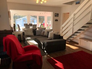 TV, fireplace - E3 Haus mit Wintergarten, Kamin und Deichblick by Interhome (Burhave)