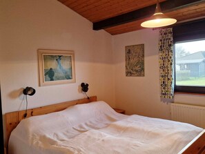 2 bedrooms