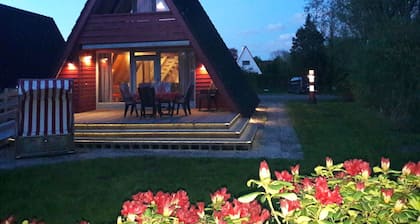Unmittelbar hinter dem Deich gelegenes Nurdachha by Interhome