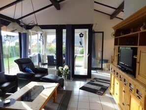 Fireplace, DVD player - Nettes Ferienhaus in Großwürden mit Garten by Interhome (Burhave)