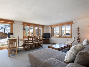 TV - Rothornblick by Interhome (Sörenberg)