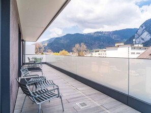 Terrace/patio - Apartment Anemone by Interhome (Interlaken)
