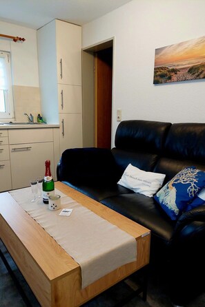 TV - Wattwurm in Fedderwardersiel by Interhome (Burhave)