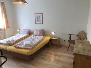 Room - Chesa Alexandra by Interhome (Samedan)