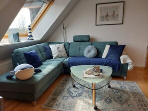 TV - FeWo Hafenkieker by Interhome (Burhave)