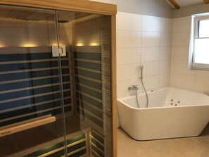 Bathroom - G15 Haus mit Whirlwanne direkt an der Nordseeküs by Interhome (Burhave)