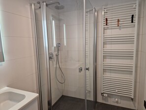 Bathroom - G18 Ferienhaus mit Wiesenblick in Eckwarderhörne by Interhome (Burhave)