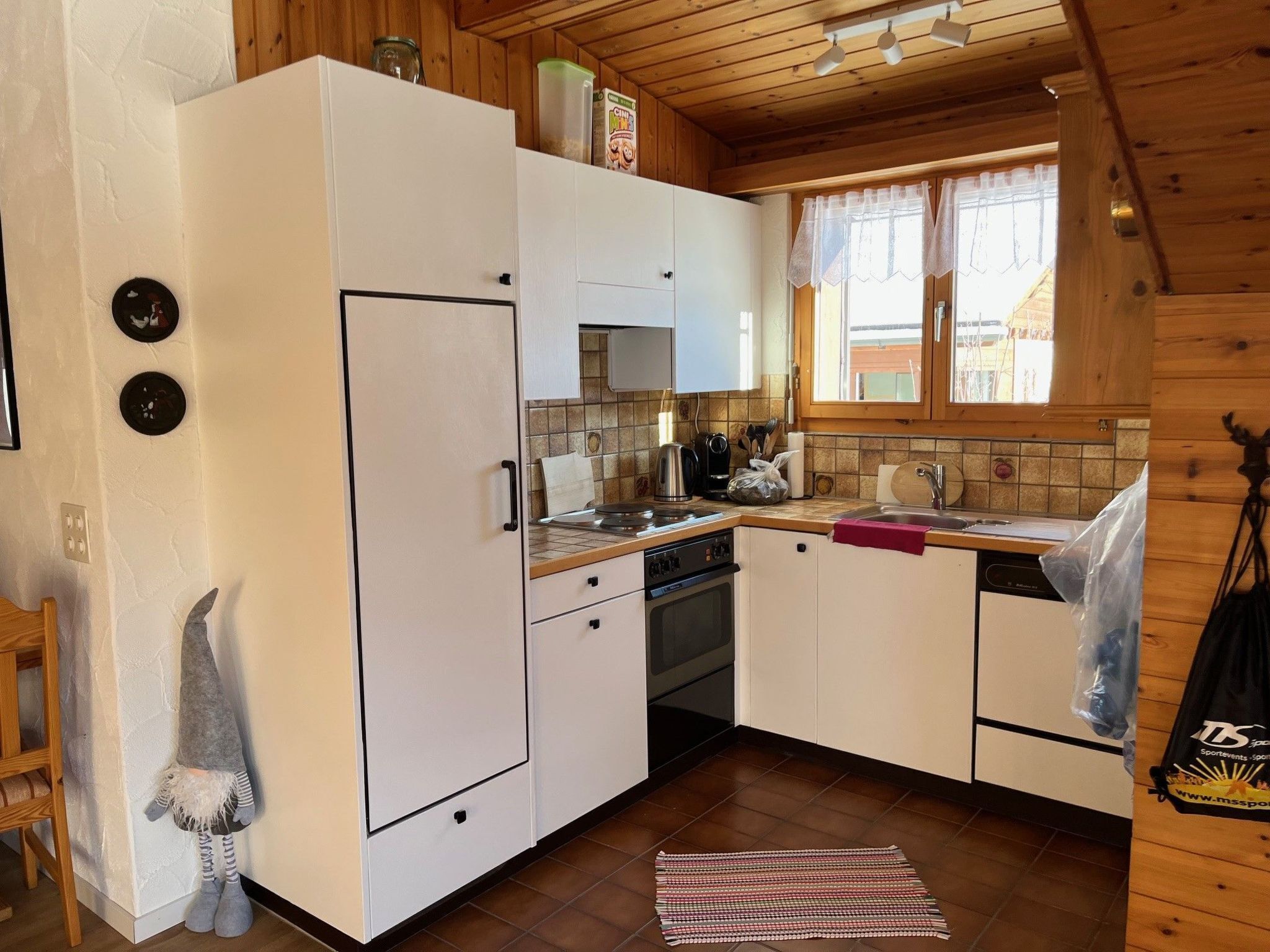 Réfrigérateur, four, lave-vaisselle