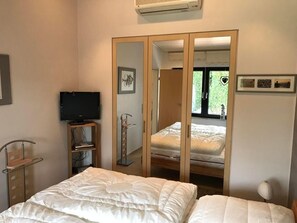 Room - E13 Ferienhaus mit Garten, Terrasse und Deichbli by Interhome (Burhave)