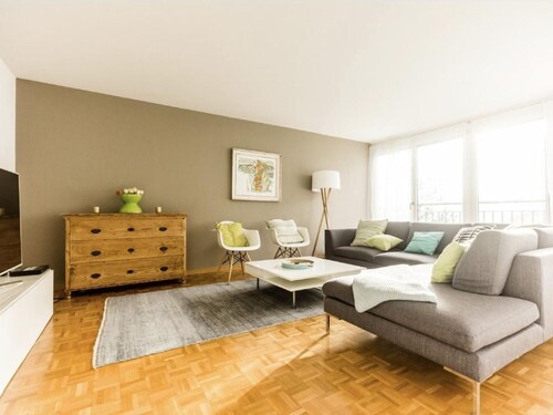 Große Familien-Ferienwohnung by Interhome