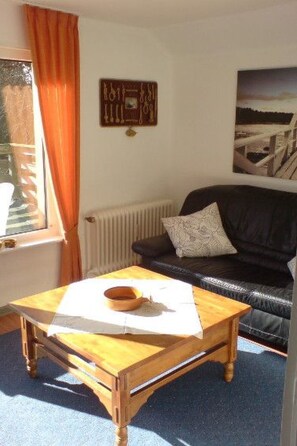 TV - Appartement mit Dachterrasse by Interhome (Burhave)