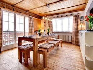 Dining - Cosey Family Chalet mit herrlichem Alpenblick by Interhome (Langwies)