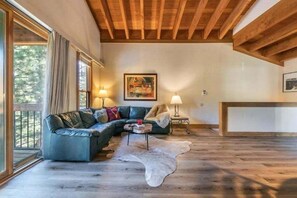 TV, fireplace - Mountain Bike delight for summer in our Northstar Cozy Condo (Truckee)