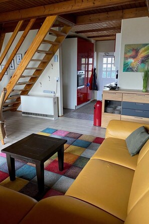 Living area - in Fedderwardersiel mit Garten by Interhome (Burhave)