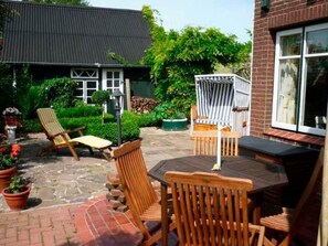 Outdoor dining - Das Marschenhaus by Interhome (Burhave)