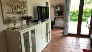 Interior - K5 Haus in Eckwarderhörne mit Terrasse und Garte by Interhome (Burhave)