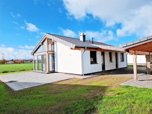 Exterior - G20 Ferienhaus mit Wintergarten in Eckwarderhörn by Interhome (Burhave)